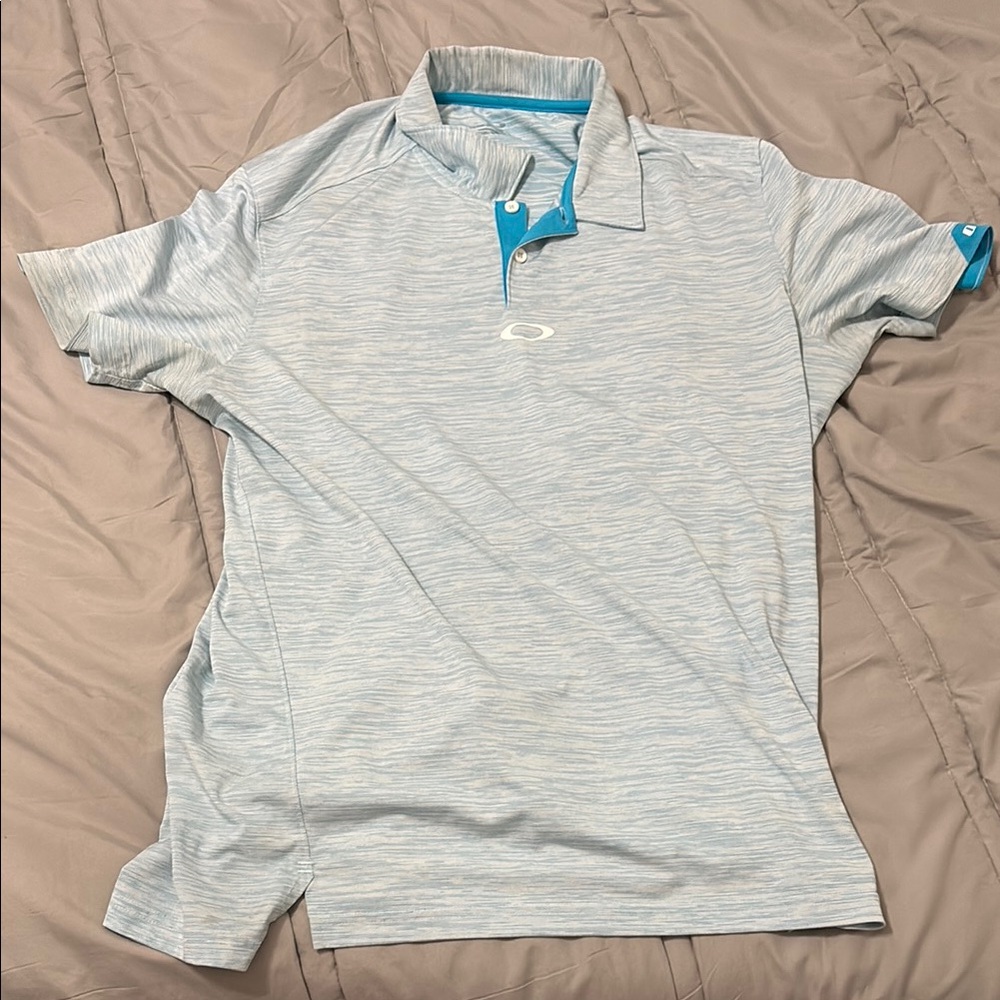 Oakley Classic Gray and Blue Polo Shirt with Textured Finish